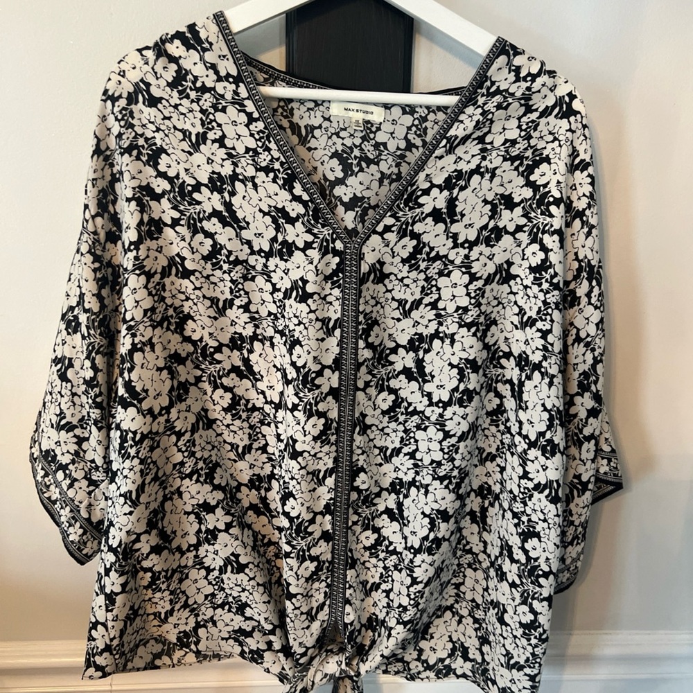 Max Studio Monochrome Floral Tie-Front Blouse